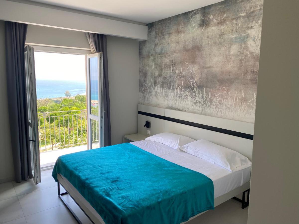 Aether Suites Tropea - Free Parking Eksteriør bilde