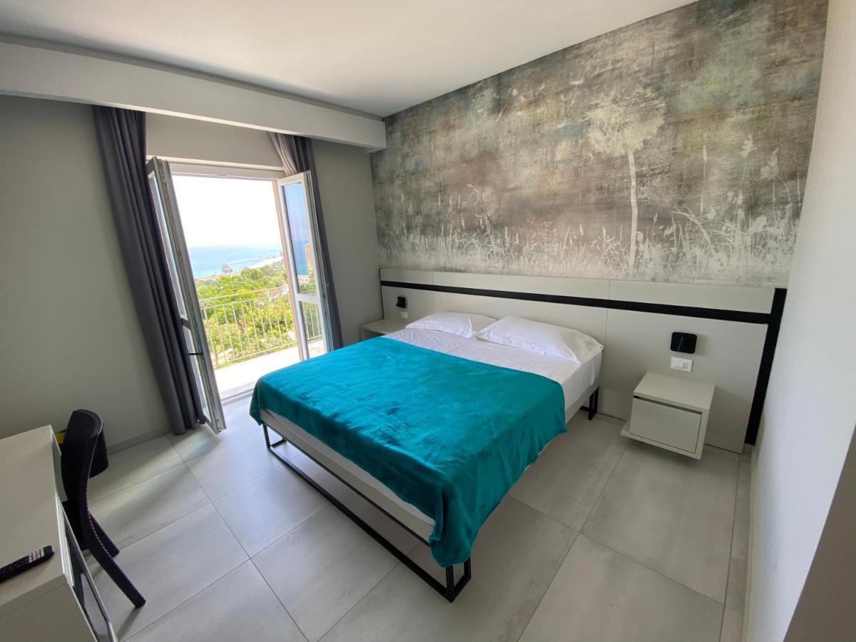 Aether Suites Tropea - Free Parking Eksteriør bilde